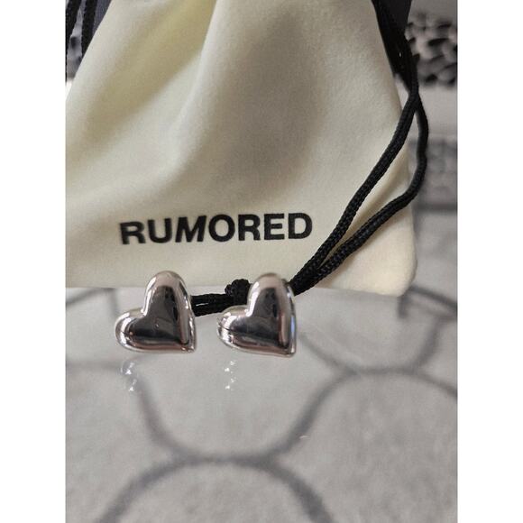 Rumored Silver Heart Earrings New - Picture 1 of 3